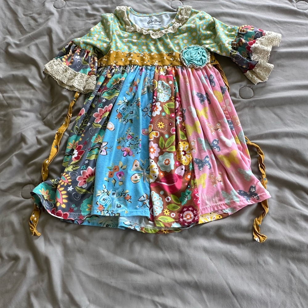 Girls dress